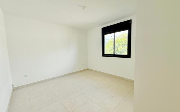 Appartement à vendre    3 pièces •  Saint-Pierre