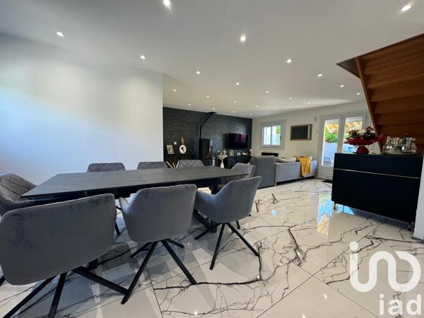 Maison à vendre 6 pièces 136 m² Moret-Loing-et-Orvanne