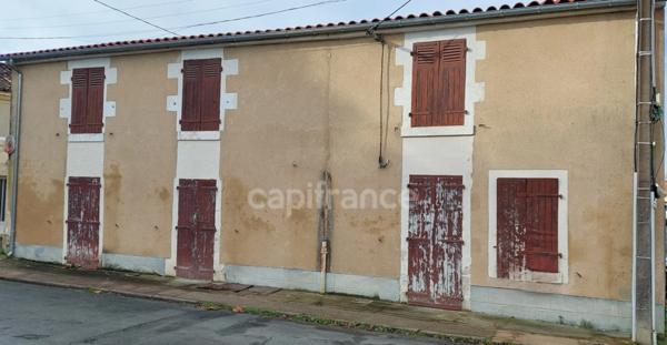 Maison à vendre 7 pièces FONTENAY LE COMTE (85)