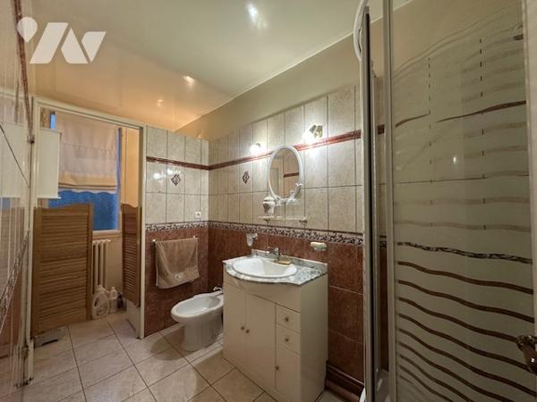 Appartement à Vendre à Montmorency (95160) en Val-d'Oise, 4 pièces avec balcon, 82 m2, 3 chambres