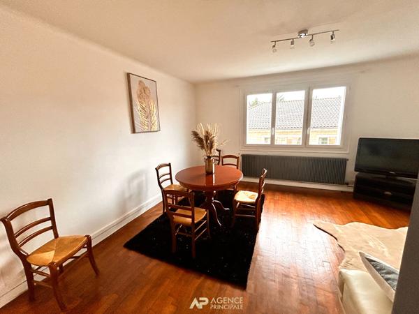Appartement meublé 3 chambres Proche des plages et des facs Loyer 1 500 €/mois charges comprises **  - Référence  FB744