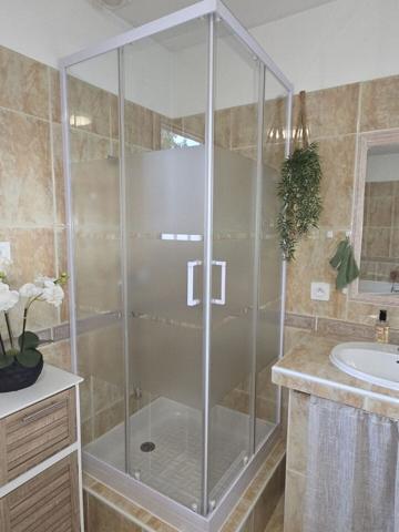IMPOSANTE VILLA AU POTENTIEL EXCEPTIONNEL 278 M² HAB. SUR 2300 M² 730 000 €
