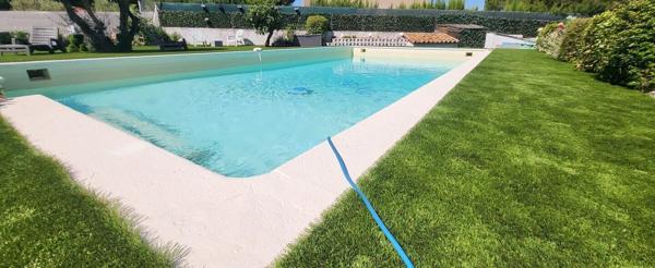 IMPOSANTE VILLA AU POTENTIEL EXCEPTIONNEL 278 M² HAB. SUR 2300 M² 730 000 €