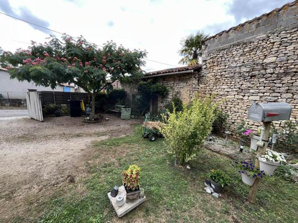 Maison à vendre |  Poursac |  4 pièces | 114 m²