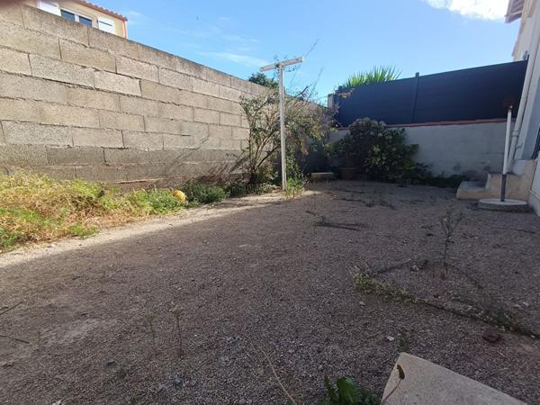 FRONTIGNAN - Maison R+1 de type 5 d'environ 85M² avec garage