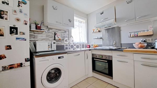 MANTES-LA-JOLIE, Appartement 3 pièces vue dégagée.