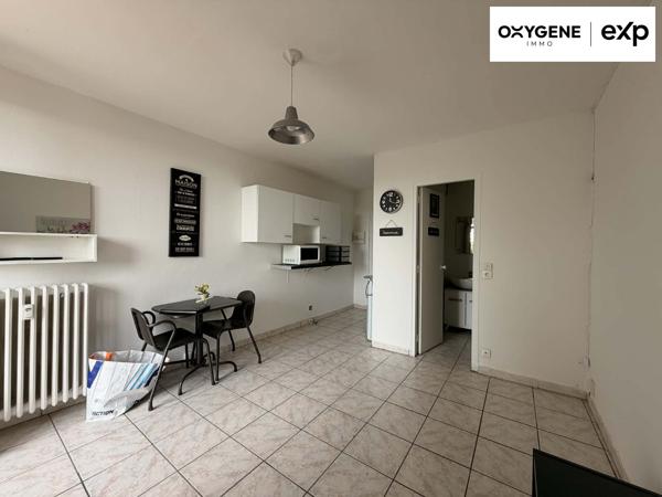 Studio 18 m² balcon, rentable, prêt à louer