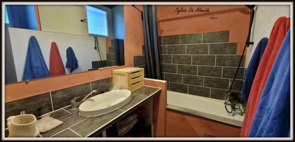 Maison à vendre 4 pièces BAGE LE CHATEL (01) proche Mâcon, 103 m² environ, garage