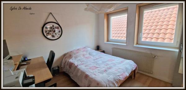 Maison à vendre 4 pièces BAGE LE CHATEL (01) proche Mâcon, 103 m² environ, garage