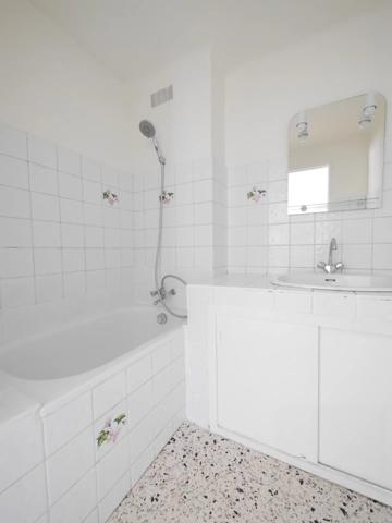 IMMEUBLE DE RAPPORT NOMBREUSES POSSIBLITES