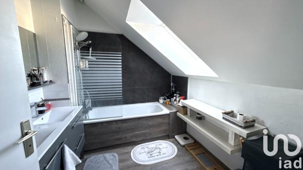 Maison à vendre 6 pièces 98 m² Sainte-Gemmes-sur-Loire