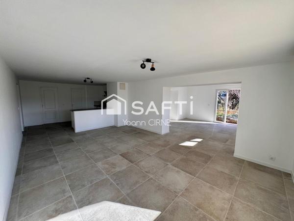 Appartement type 4 120 m2 entièrement rénové avec jardin et parking