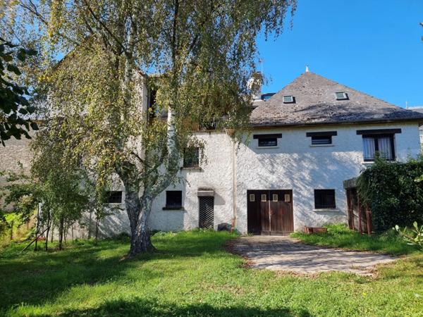 Immeuble à vendre CORREZE (19) : local commercial et 3 appartements + parkings couverts