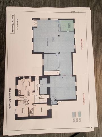 Immeuble à vendre CORREZE (19) : local commercial et 3 appartements + parkings couverts