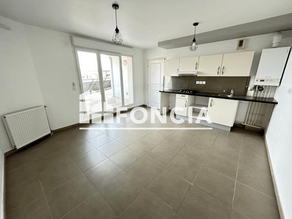 Location Appartement 2 pièces 41.75 m² - 122 RUE DU ROUET Marseille 13008