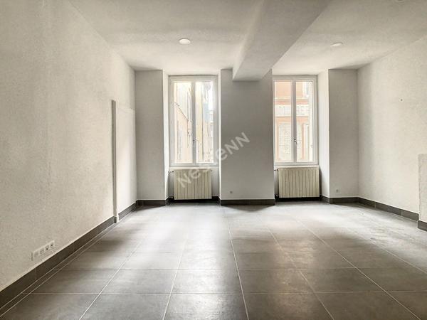 A LOUER - Appartement T3 - Centre ville de MONTELIMAR