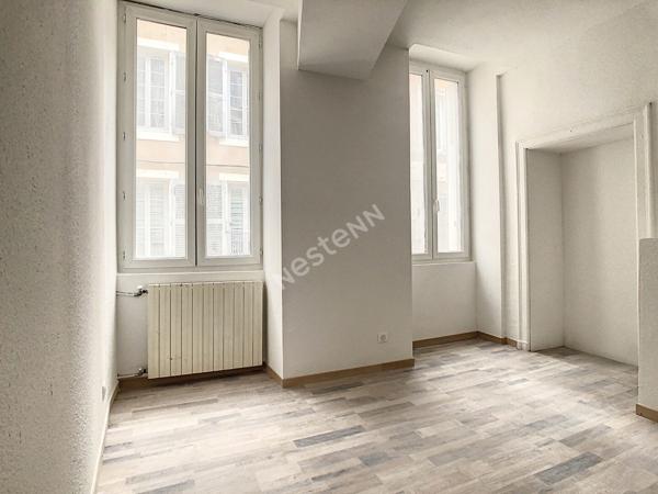 A LOUER - Appartement T3 - Centre ville de MONTELIMAR