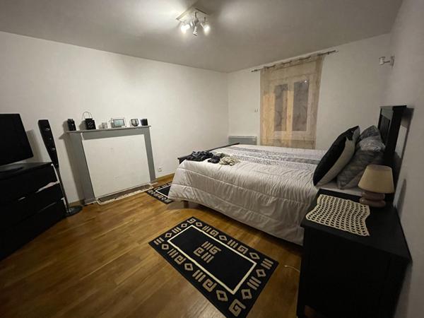 Appartement ancien Bourgbarré 4 pièce(s) 85 m2 - Hypercentre - Exposition Ouest