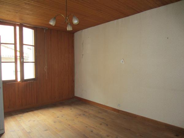 Lézat-sur-Lèze (09210) Maison de village à Colombages.