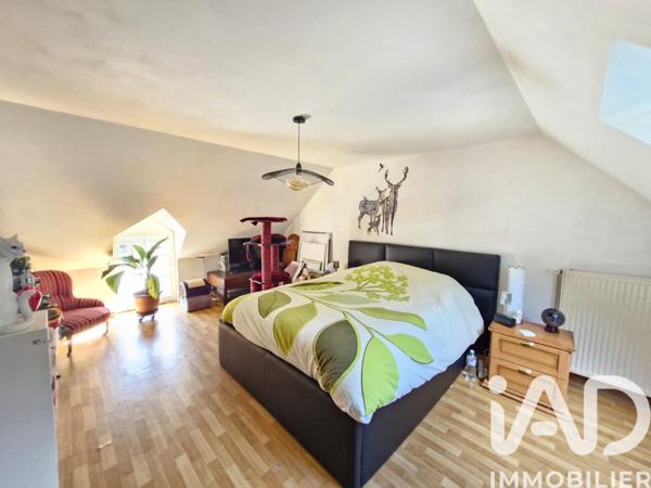 Maison à vendre 10 pièces 240 m² Bonnée