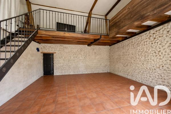 Maison à vendre 10 pièces 240 m² Bonnée