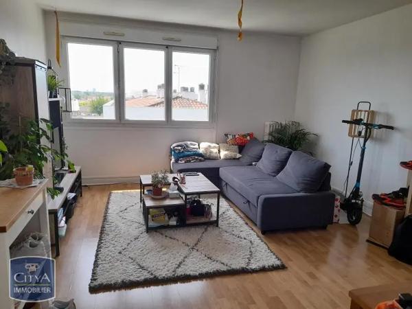 Appartement à louer 4 pièces 66.8m²