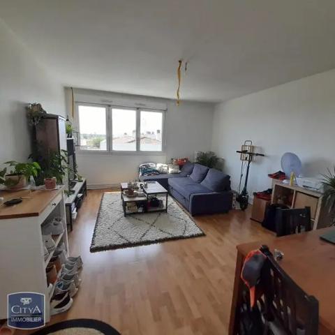 Appartement à louer 4 pièces 66.8m²