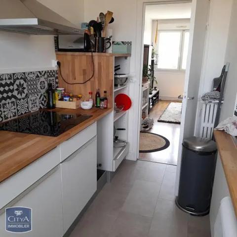 Appartement à louer 4 pièces 66.8m²