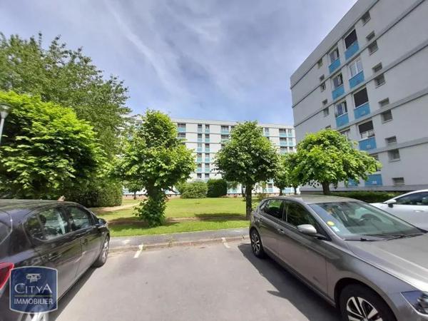 Appartement à louer 4 pièces 66.8m²