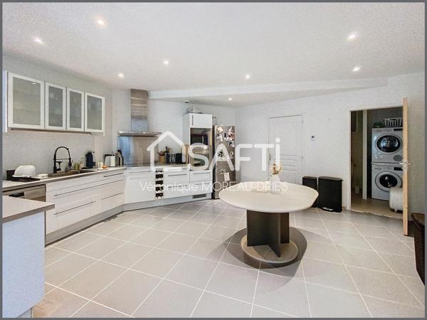 Belle maison récente atypique