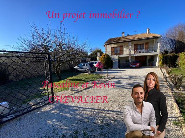 Charmante villa avec piscine au coeur de  Grans