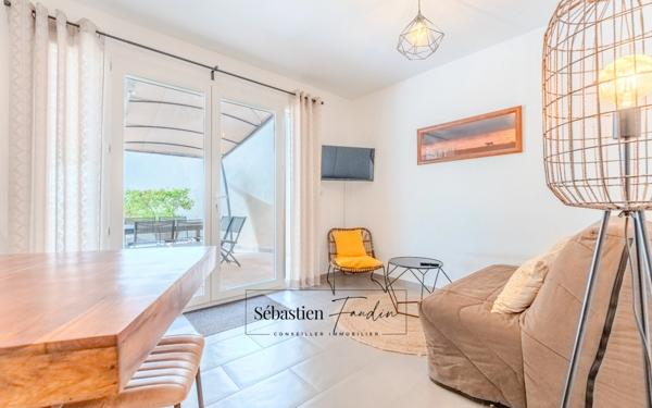 Domaine à vendre à Rousset à 15 minutes d'Aix-en-Provence - 8 000 m² - plusieurs logements - 262 m² habitables - calme absolu - amoureux de la nature