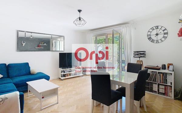 Appartement à vendre    2 pièces • 49,43 m2 Issy-les-Moulineaux