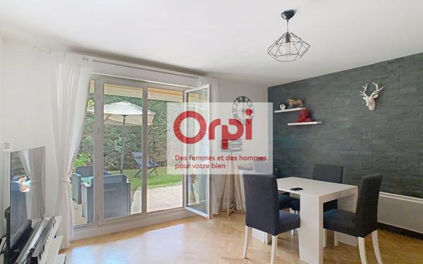 Appartement à vendre    2 pièces • 49,43 m2 Issy-les-Moulineaux