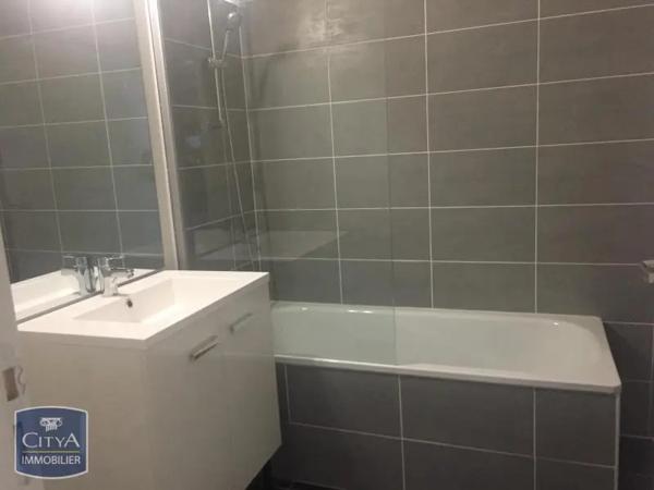 Appartement à louer 3 pièces 71.98m² Irigny (69540)