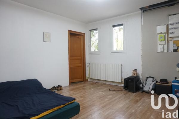 Maison 5 pièces de 120 m² à Villeneuve-de-Berg (07170)