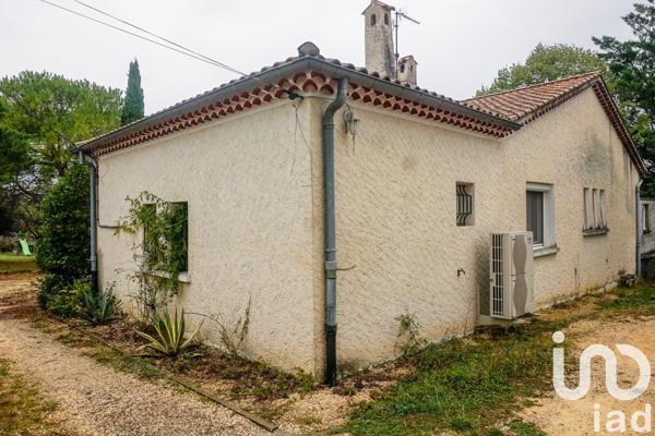 Maison 5 pièces de 120 m² à Villeneuve-de-Berg (07170)