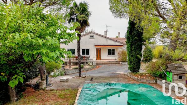 Maison 5 pièces de 120 m² à Villeneuve-de-Berg (07170)