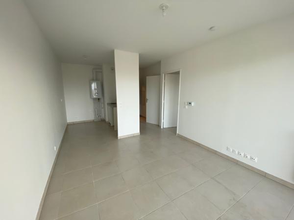 A louer, Appartement Marseille 13012, Les 3 Lucs, 2 pièces . 38 m2