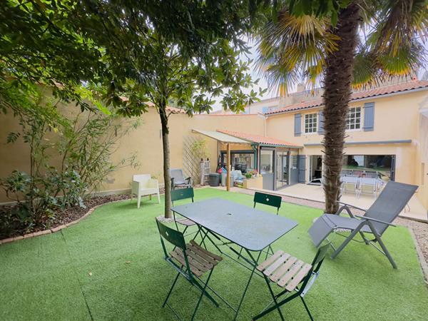 LA ROCHE SUR YON MAISON HYPER CENTRE-VILLE EXCLUSIVITE AMANDA