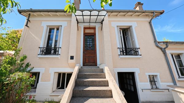 Maison
         3 pièces
        - 67 m² 346 500 € *