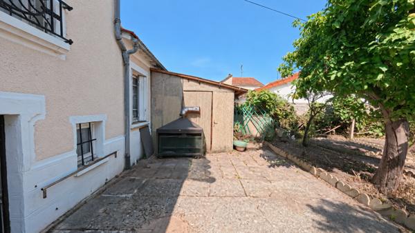 Maison
         3 pièces
        - 67 m² 346 500 € *