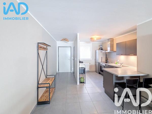Appartement à vendre 3 pièces 82 m² Saint-Genis-Pouilly