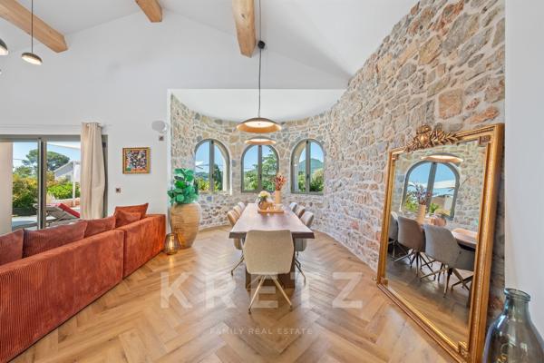 OFF MARKET - Carqueiranne - Villa des années 30 rénovée - Piscine