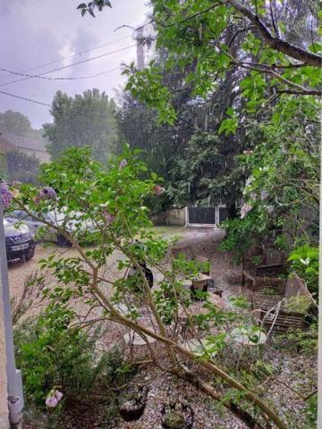 Maison 4 ch au calme / clos de mur