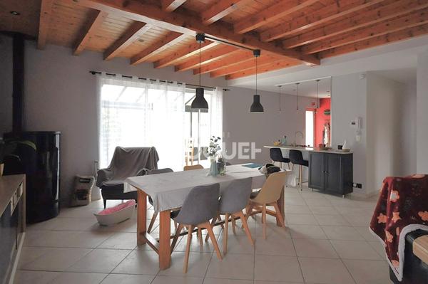 Maison à Grammond de 181 m² sur une parcelle de 637 m²