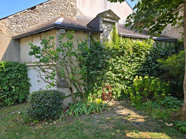 Maison proximité place du Martroi - 6 chambres - Jardin arboré sans vis à vis + dépendances
