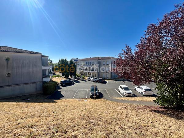 Vente
                Appartement63 m² - 3 Pièces -
                    CENON (33150)