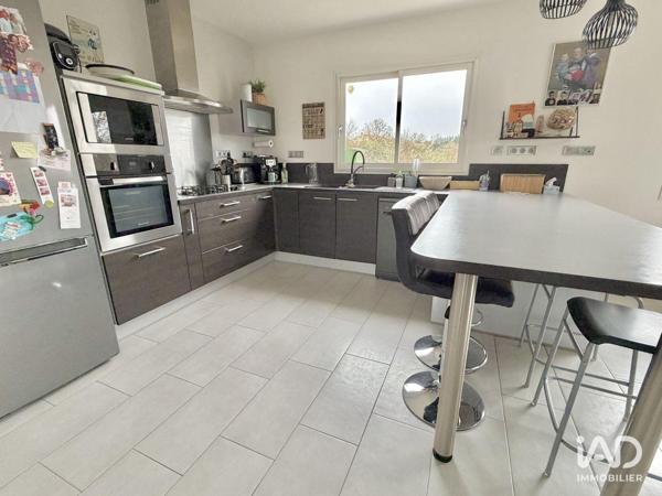 Maison à vendre 5 pièces 110 m² Saint-Pierre-Lafeuille