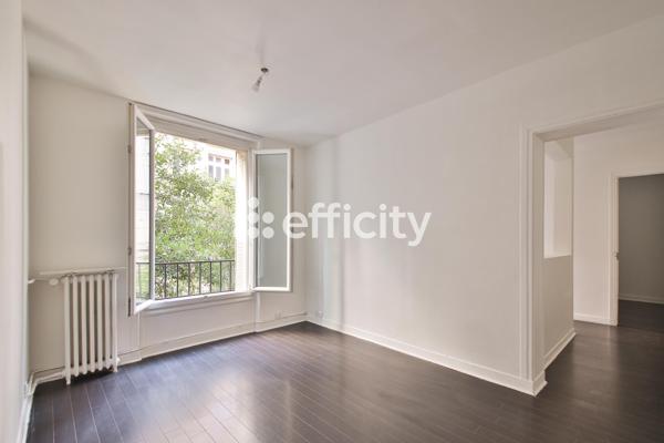 Appartement
         2 pièces
        - 43 m² Exclusivité 272 000 € *